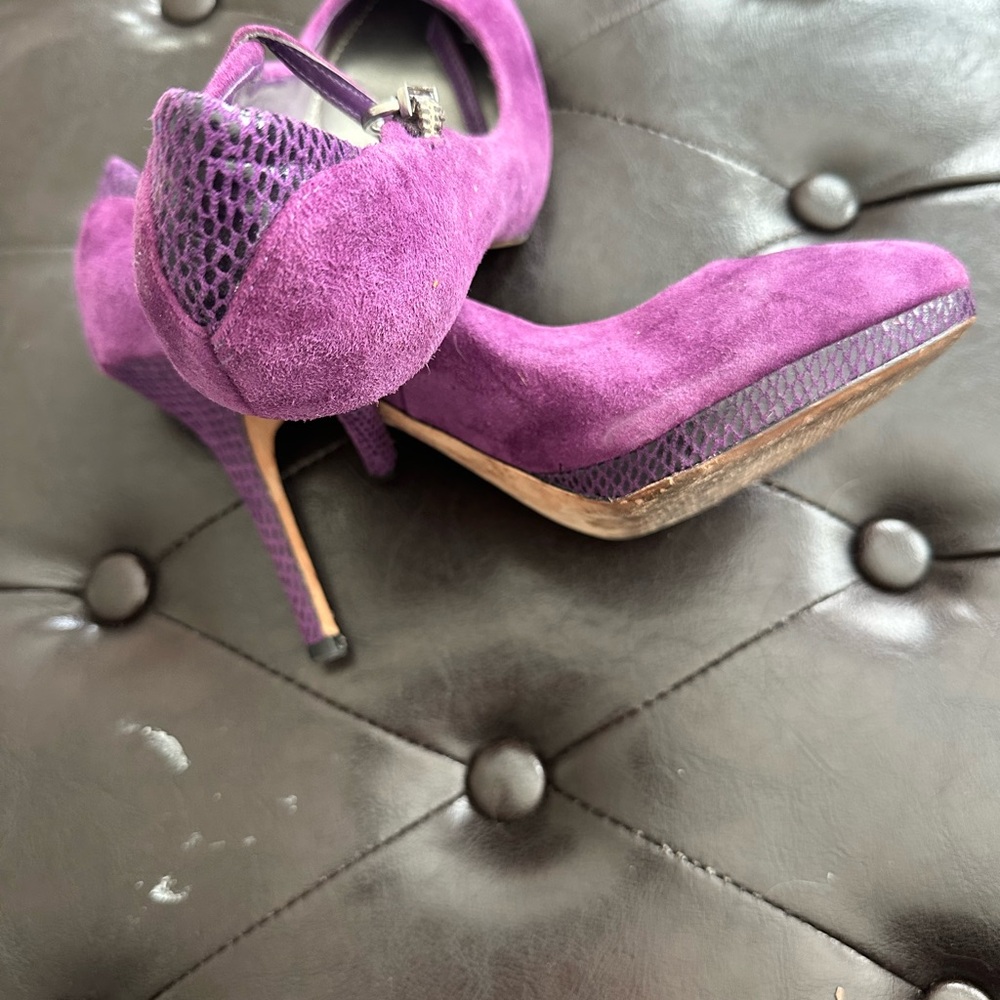 White House Black Market Purple Suede Heels - Picture 4 of 5
